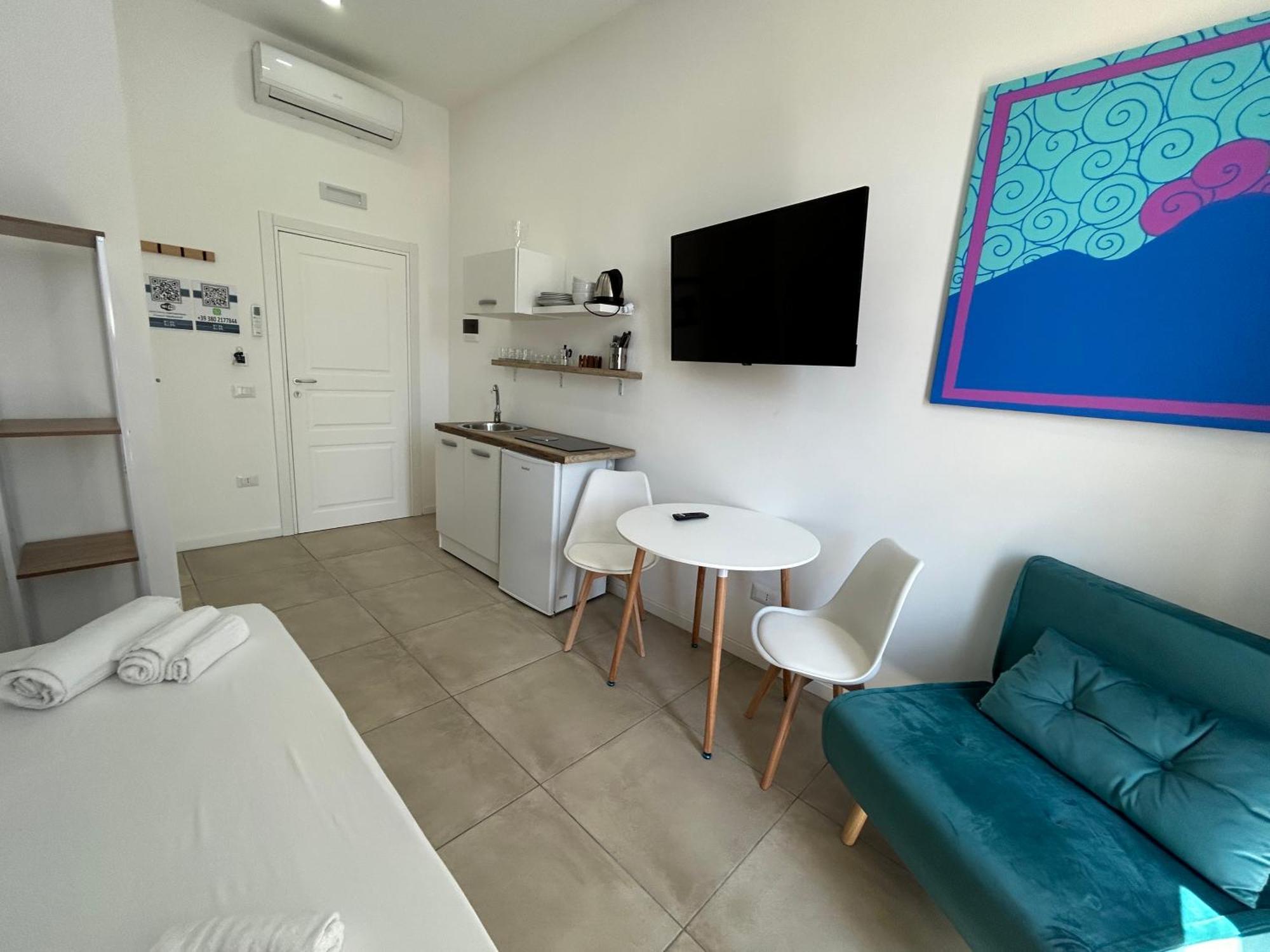 Enjoy Rooms نابولي المظهر الخارجي الصورة