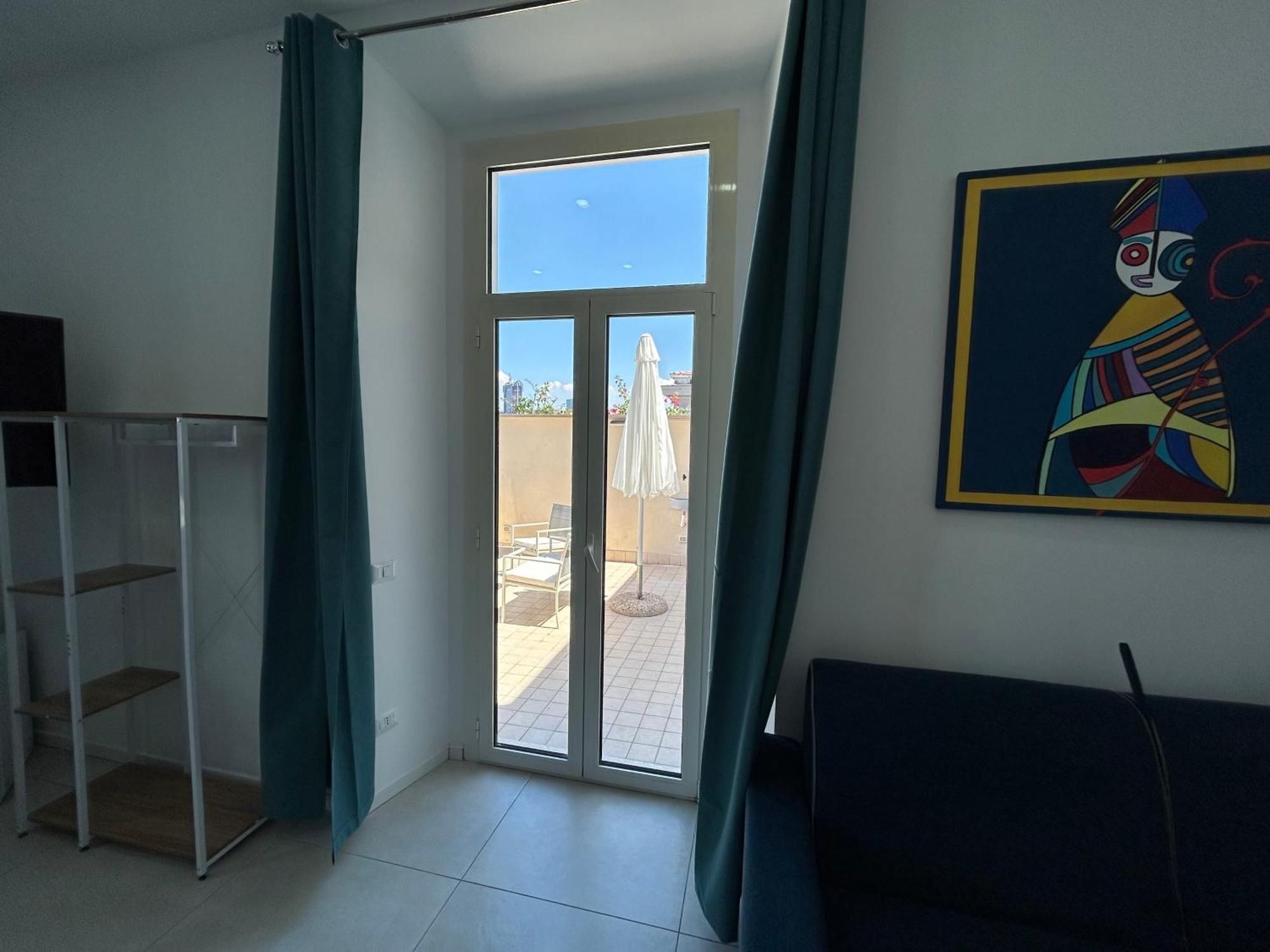 Enjoy Rooms نابولي المظهر الخارجي الصورة
