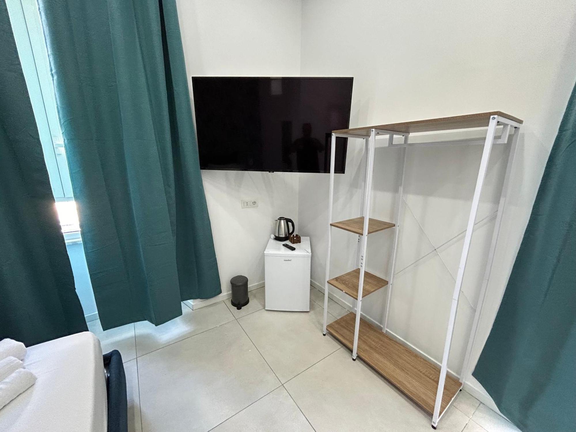 Enjoy Rooms نابولي المظهر الخارجي الصورة